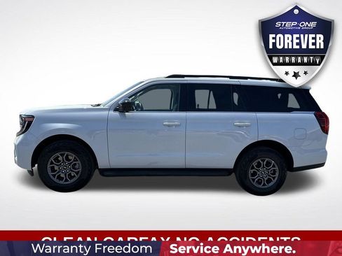 Used 2025 Ford Expedition Active RWD image 4