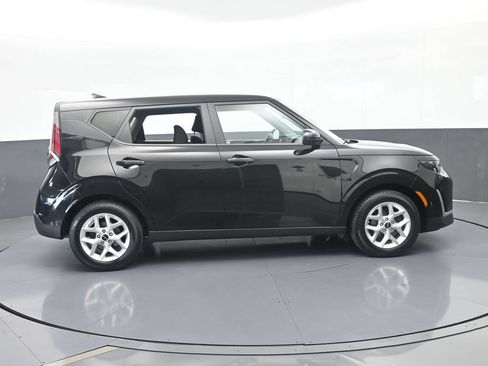 Used 2023 Kia Soul S FWD image 7