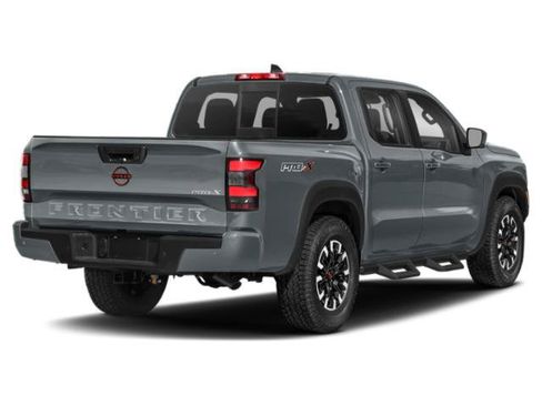 Used 2024 Nissan Frontier PRO-4X AWD/4WD image 2