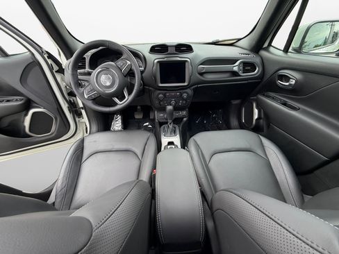 Used 2020 Jeep Renegade Altitude AWD/4WD image 10