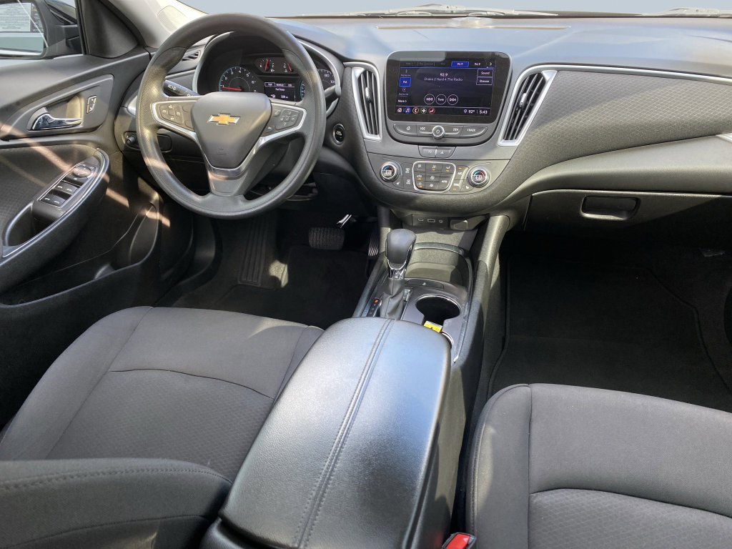 Used 2022 Chevrolet Malibu LT FWD image 15