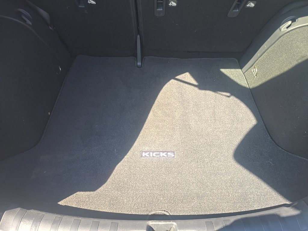 Used 2024 Nissan Kicks SV w/ Interior Electronics Package FWD image 10