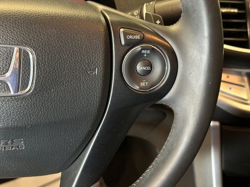 Used 2015 Honda Accord EX-L image 11