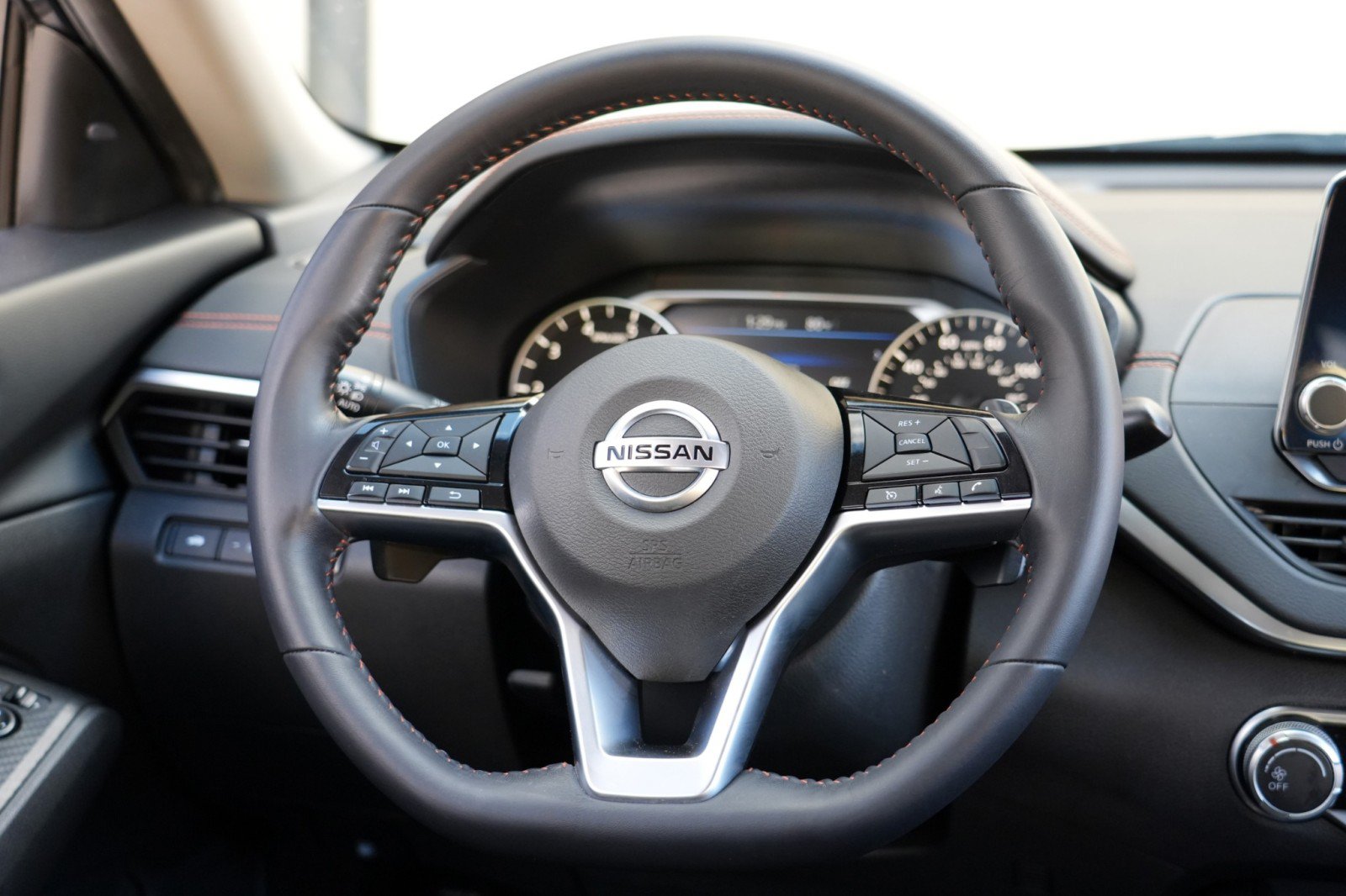 Used 2021 Nissan Altima 2.5 SR w/ SR Premium Package FWD image 19