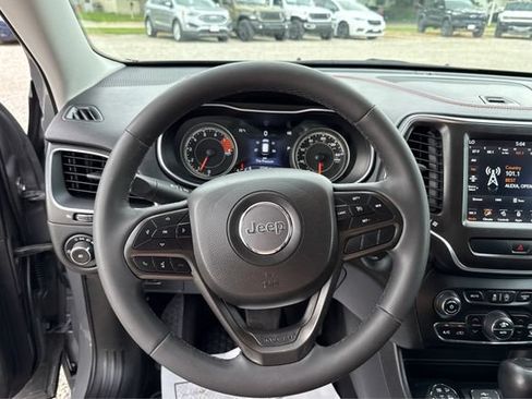 Used 2022 Jeep Cherokee Trailhawk w/ Sun, Sound & Nav Group AWD/4WD image 16