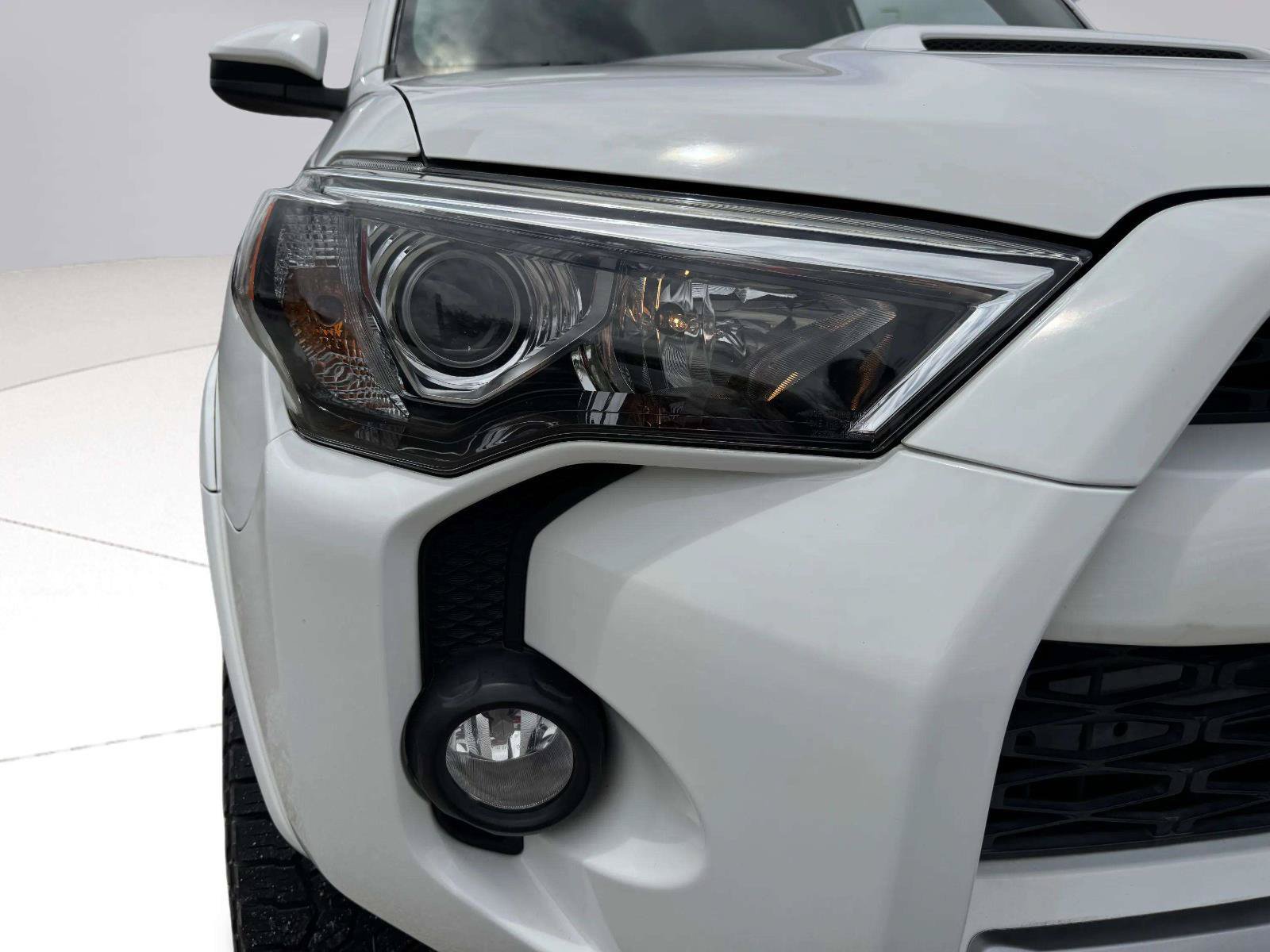 Used 2019 Toyota 4Runner TRD Off-Road AWD/4WD image 11