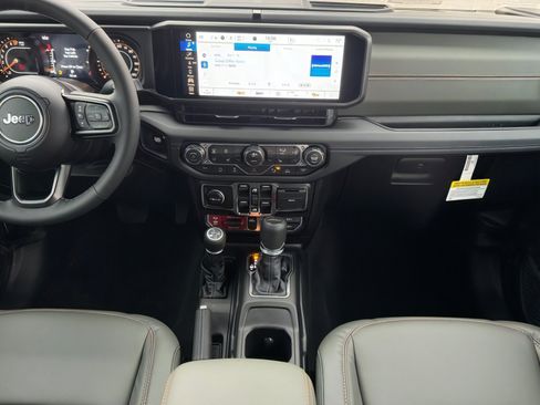 New 2026 Jeep Gladiator Mojave image 14