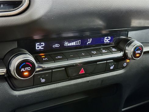 Used 2025 MAZDA CX-30 AWD 2.5 S w/ Preferred Package image 24