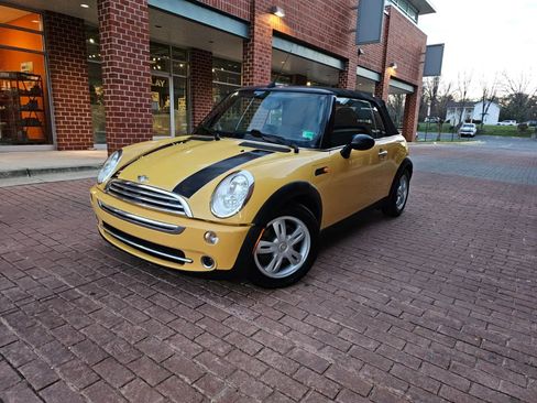 Used 2008 MINI Cooper Convertible image 3