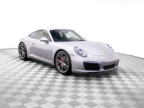 Used 2017 Porsche 911 Carrera S image 8