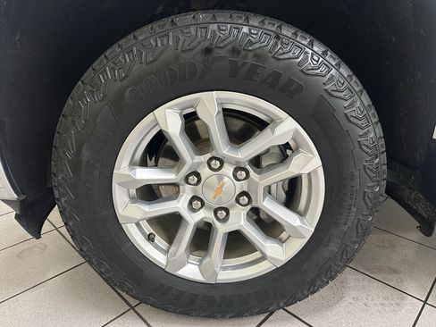 Certified 2025 Chevrolet Silverado 1500 LT image 20