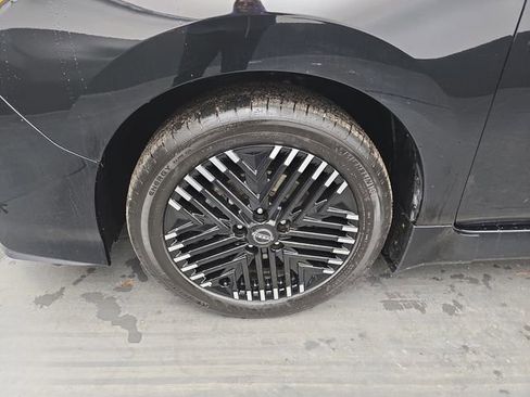 Used 2024 Nissan Leaf SV Plus image 15