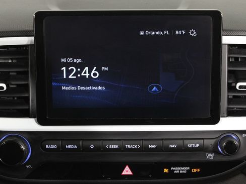 Certified 2024 Hyundai Venue Limited FWD image 9