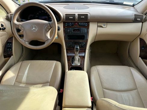 Used 2001 Mercedes-Benz C 320 Sedan image 11
