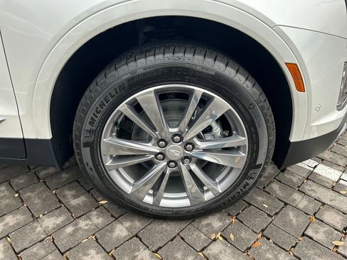 New 2026 Cadillac XT5 Premium Luxury w/ LPO, Floor Liner Package image 34