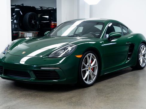 Used 2017 Porsche 718 Cayman S image 3