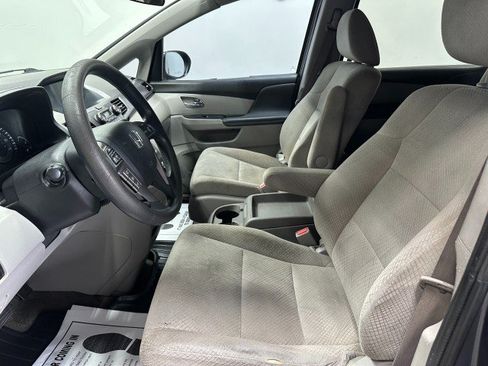 Used 2014 Honda Odyssey LX image 19
