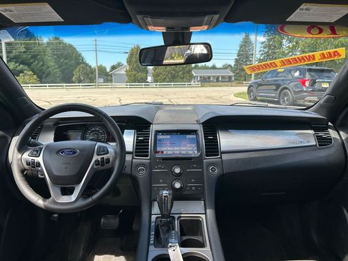 Used 2018 Ford Taurus SEL w/ Equipment Group 201A AWD/4WD image 21