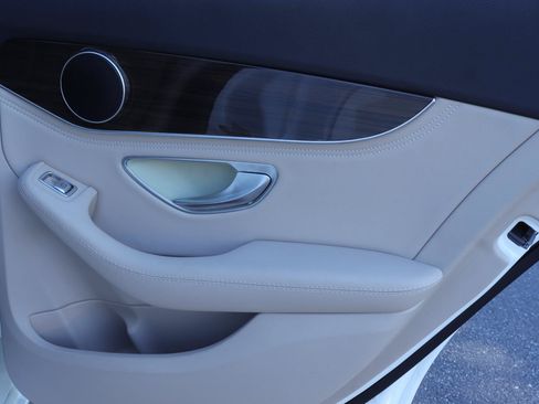Used 2016 Mercedes-Benz C 300 Sedan image 16