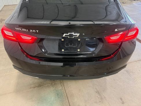 Used 2018 Chevrolet Malibu Premier w/ Premier Sun and Wheel Package FWD image 17