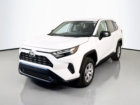 Used 2024 Toyota RAV4 LE FWD image 4