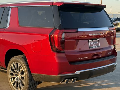 New 2026 GMC Yukon XL Denali w/ Denali Reserve Package image 10