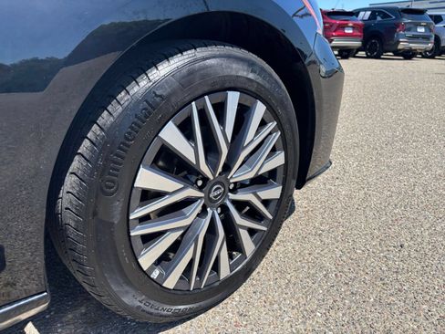 Used 2025 Nissan Altima 2.5 SV FWD image 31