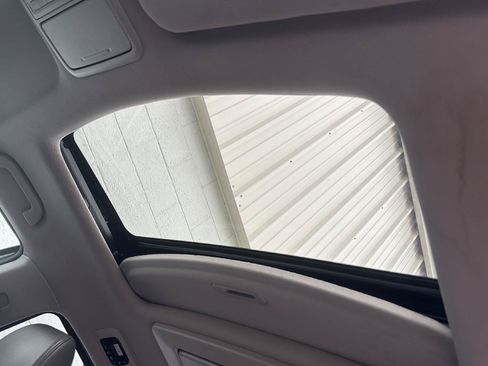 Used 2016 Honda Odyssey Touring Elite image 21