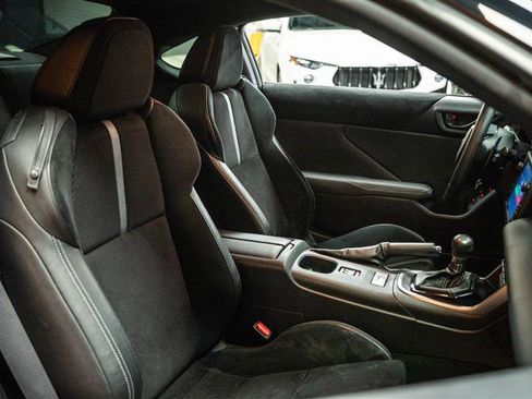 Used 2022 Toyota GR86 Premium image 12