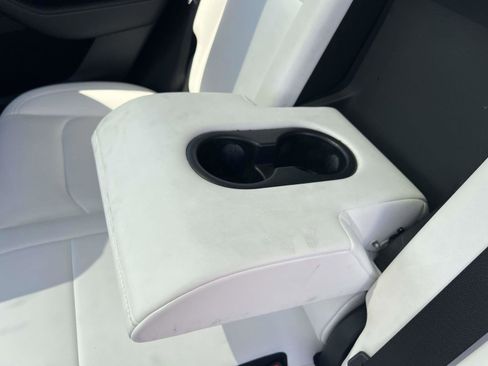 Used 2022 Tesla Model Y Long Range AWD/4WD image 14
