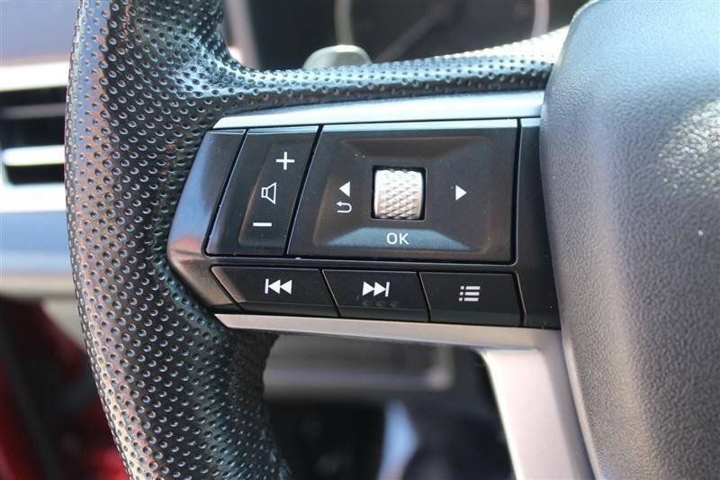 Used 2023 Mitsubishi Outlander SE AWD/4WD image 15