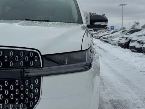 New 2025 Lincoln Navigator Reserve image 3