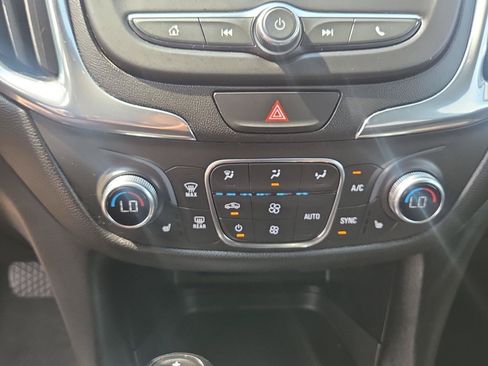 Used 2019 Chevrolet Equinox LT AWD/4WD image 21