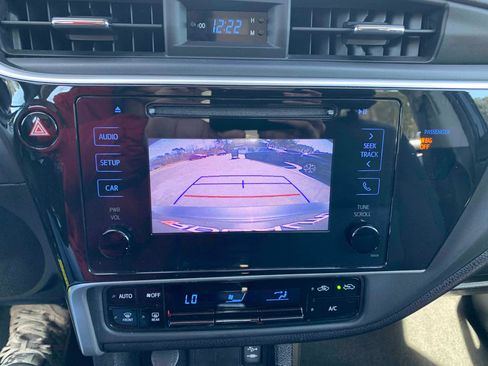 Used 2019 Toyota Corolla LE image 19