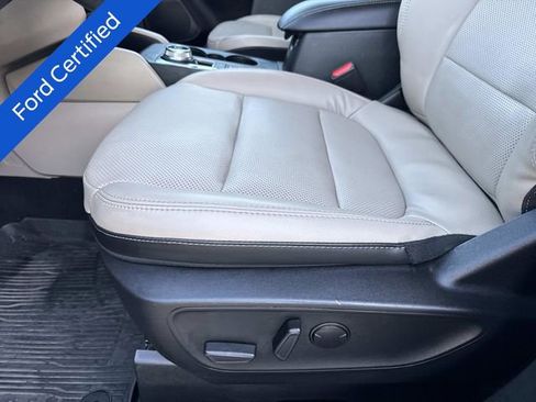 Used 2022 Ford Escape Titanium w/ Class II Trailer Tow Package image 19