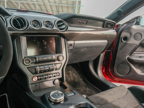 Used 2020 Ford Mustang Shelby GT500 w/ Carbon Fiber Track Pack image 35