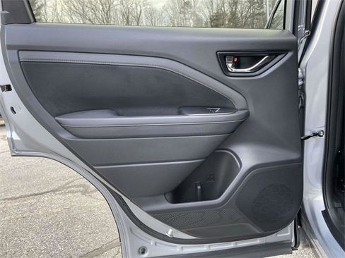 Used 2025 Subaru Forester Touring w/ Popular Package - Touring image 17