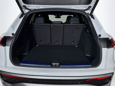 New 2025 Audi SQ5 Premium Plus image 27