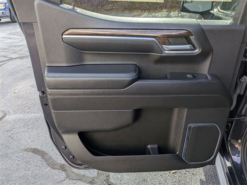 Used 2022 GMC Sierra 1500 Elevation image 27