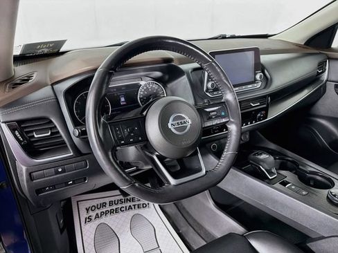 Used 2021 Nissan Rogue SV AWD/4WD image 9