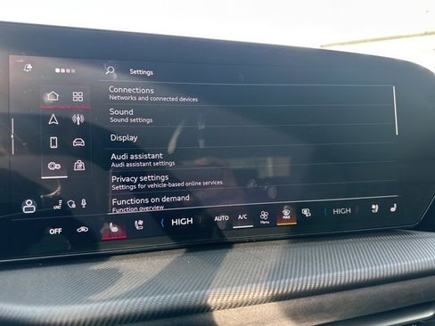 New 2025 Audi SQ5 Premium Plus image 33