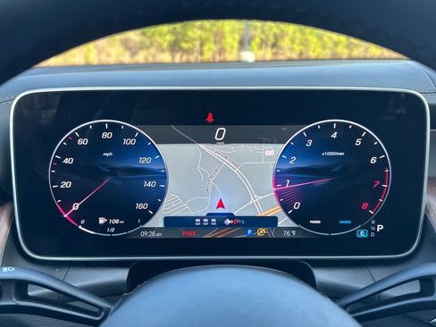 Certified 2025 Mercedes-Benz GLC 300 4MATIC image 17