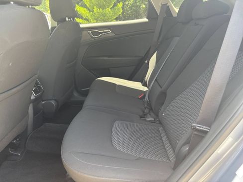 Used 2025 Kia Sportage LX FWD image 24