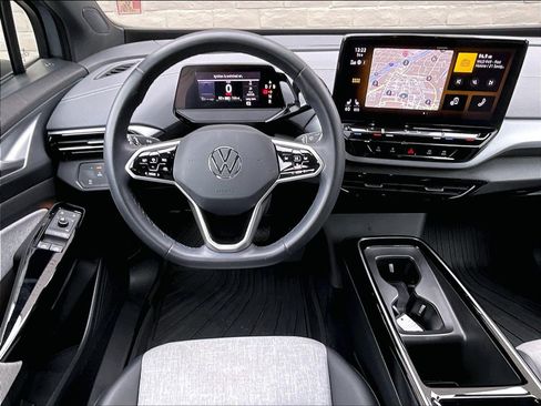 Certified 2023 Volkswagen ID.4 2WD image 4