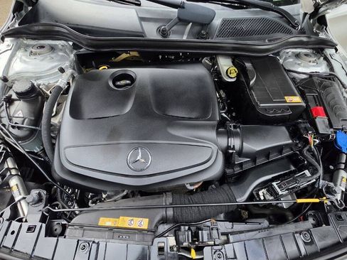 Used 2015 Mercedes-Benz GLA 250 4MATIC image 12