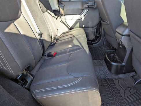 Used 2014 Jeep Wrangler Unlimited Rubicon w/ Connectivity Group image 18