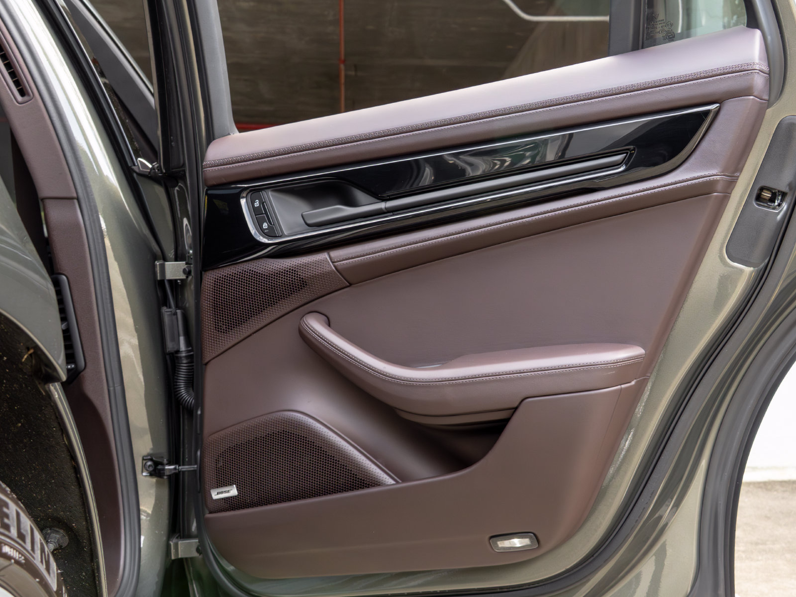 Certified 2024 Porsche Panamera image 48
