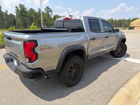 Used 2024 Chevrolet Colorado Trail Boss AWD/4WD image 7
