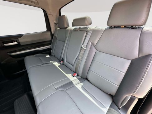 Used 2021 Toyota Tundra Limited w/ Limited Premium Package AWD/4WD image 32