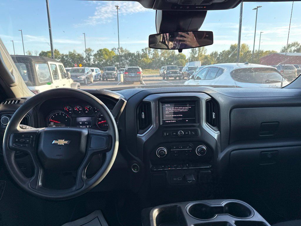 Used 2023 Chevrolet Silverado 1500 Custom AWD/4WD image 11